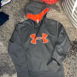 Women’s under armor Medium hoodie